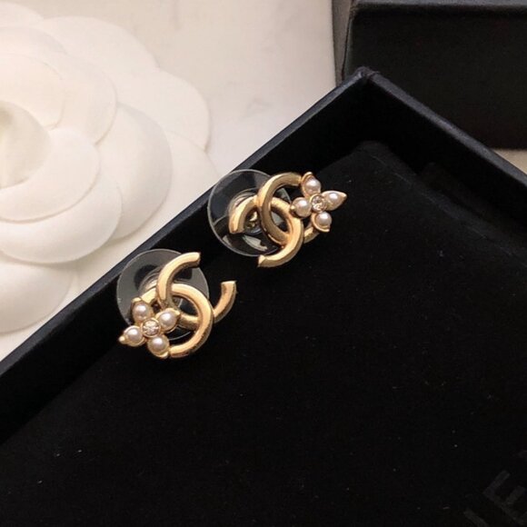 Chanel earrings - Picture 1 of 6